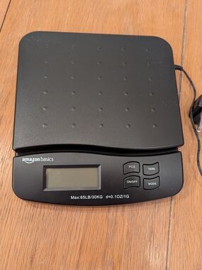 Amazon Basics Black Digital Kitchen Scale - 65 lb / 30 kg Capacity